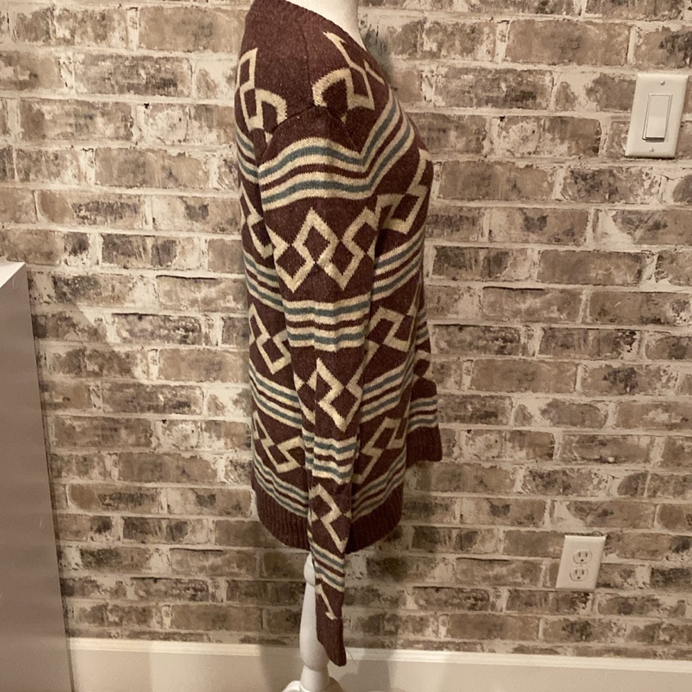 Abercrombie & Fitch sweater. Size S. Cream, brownish, light blue. Vintage.Aztec. - Picture 9 of 13